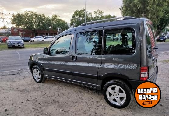 Utilitarios - Peugeot PARTNER PATAGONICA 2015 Nafta 130000Km - En Venta