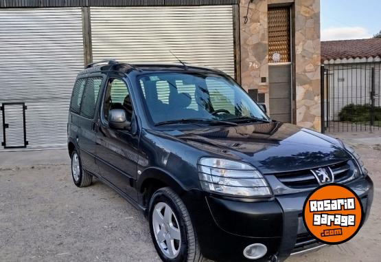 Utilitarios - Peugeot PARTNER PATAGONICA 2015 Nafta 130000Km - En Venta