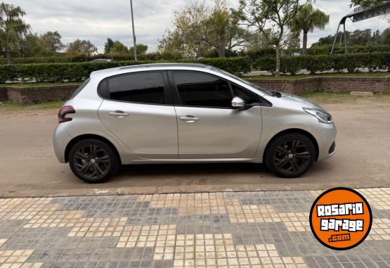 Autos - Peugeot 208 2019 Nafta 30000Km - En Venta