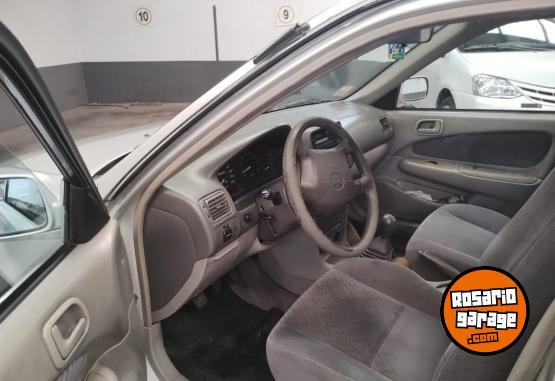 Autos - Toyota Corola 2000 Nafta 150000Km - En Venta