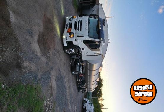 Camiones y Grúas - Iveco cursor 330 - En Venta