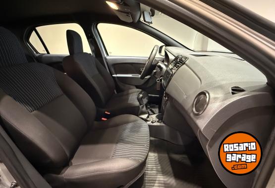 Autos - Renault Logan 2024 Nafta 35000Km - En Venta