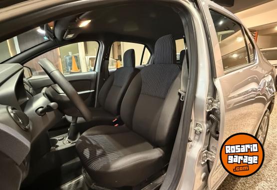 Autos - Renault Logan 2024 Nafta 35000Km - En Venta