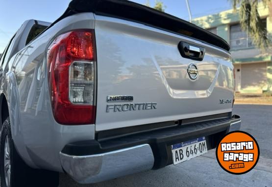 Camionetas - Nissan NP300 FRONTIER D/C LE 4x4 2017 Diesel 285000Km - En Venta
