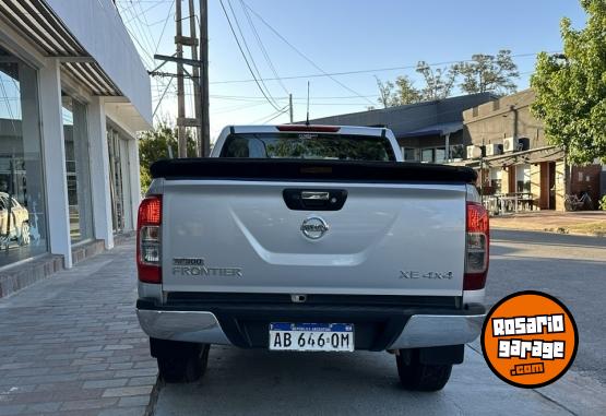 Camionetas - Nissan NP300 FRONTIER D/C LE 4x4 2017 Diesel 285000Km - En Venta