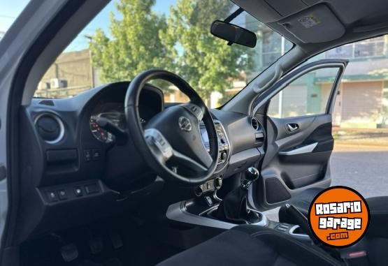 Camionetas - Nissan NP300 FRONTIER D/C LE 4x4 2017 Diesel 285000Km - En Venta