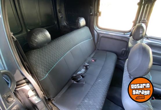 Utilitarios - Renault Kangoo confort 2015 Nafta 155000Km - En Venta