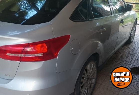 Autos - Ford Focus se plus at 4p 2016 Nafta 102000Km - En Venta