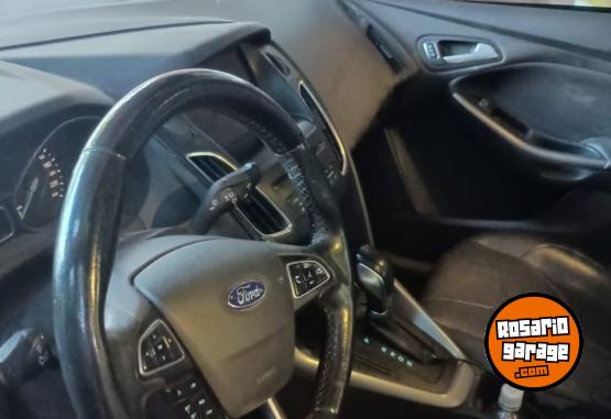 Autos - Ford Focus se plus at 4p 2016 Nafta 102000Km - En Venta