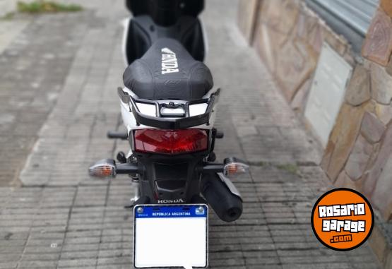 Motos - Honda WAVE 110S 2024 Nafta 9000Km - En Venta