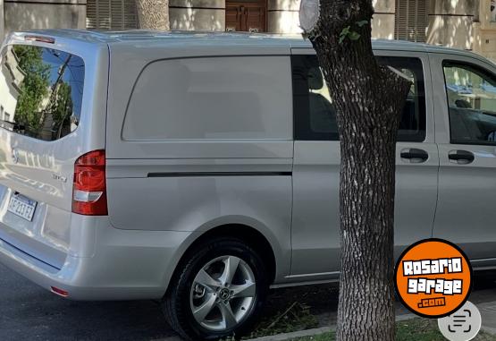 Utilitarios - Mercedes Benz Vito 1.6 111 Cdi Mixto 2022 Diesel 63000Km - En Venta