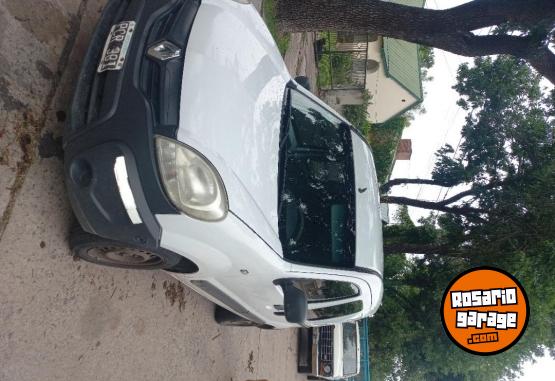 Utilitarios - Renault Kangoo 2015 GNC 190000Km - En Venta