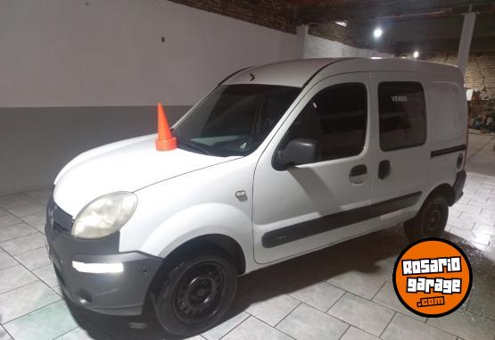 Utilitarios - Renault Kangoo 2015 GNC 190000Km - En Venta
