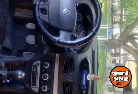 Autos - Renault Fluence confort plus 2014 Nafta 143500Km - En Venta