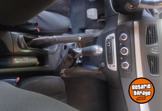 Autos - Renault Fluence confort plus 2014 Nafta 143500Km - En Venta