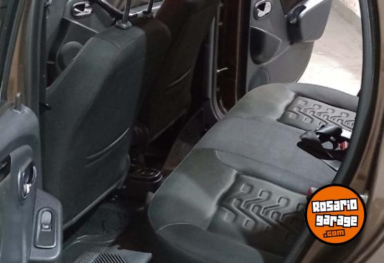 Autos - Renault DUSTER PRIVILEGE 1.6 2015 Nafta 108895Km - En Venta