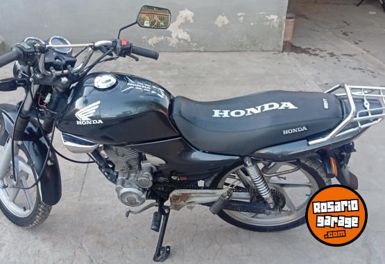 Motos - Honda Storm 125 2012 Nafta 55000Km - En Venta