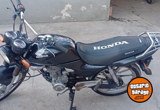 Motos - Honda Storm 125 2012 Nafta 55000Km - En Venta