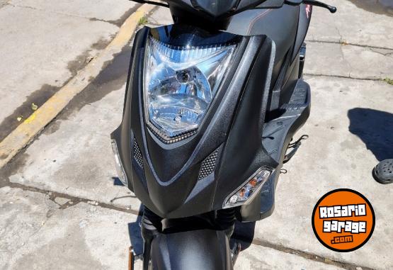 Motos - Kymco 125 2023 Nafta 4000Km - En Venta