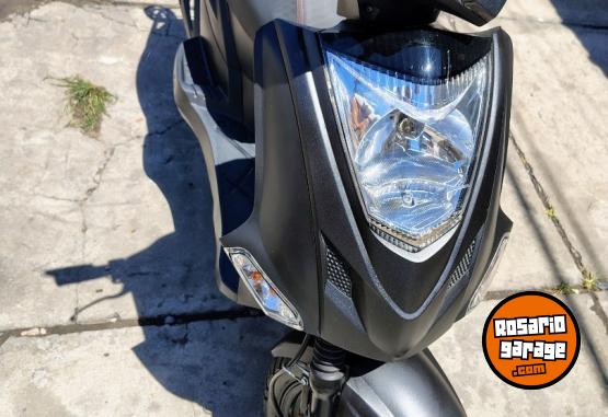 Motos - Kymco 125 2023 Nafta 4000Km - En Venta