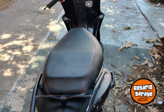 Motos - Kymco 125 2023 Nafta 4000Km - En Venta