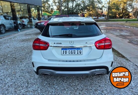 Camionetas - Mercedes Benz GLA 250 AMG 2017 Nafta 100000Km - En Venta