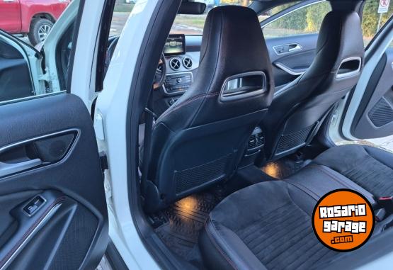Camionetas - Mercedes Benz GLA 250 AMG 2017 Nafta 100000Km - En Venta