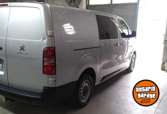 Utilitarios - Peugeot Expret 2019 Diesel 130000Km - En Venta