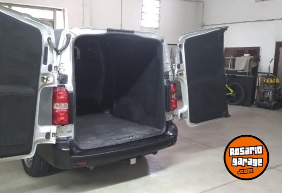 Utilitarios - Peugeot Expret 2019 Diesel 130000Km - En Venta