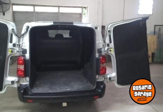 Utilitarios - Peugeot Expret 2019 Diesel 130000Km - En Venta