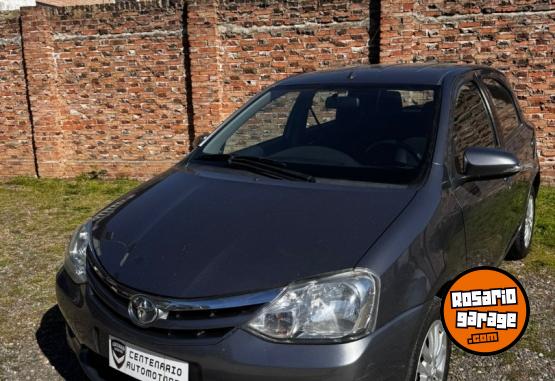 Autos - Toyota Etios XLS 2016 Nafta 108000Km - En Venta