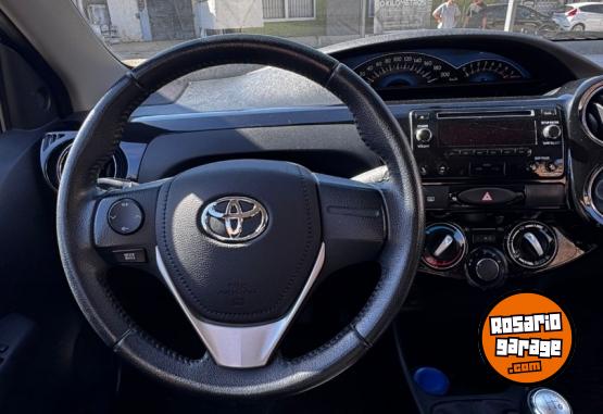 Autos - Toyota Etios XLS 2016 Nafta 108000Km - En Venta