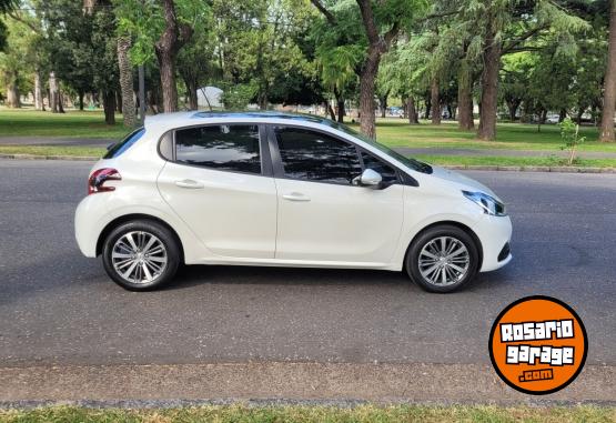 Autos - Peugeot 208 FELINE 2020 Nafta 40000Km - En Venta
