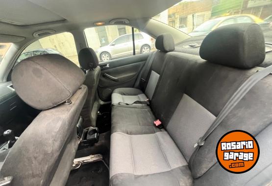 Autos - Volkswagen Bora 2.0 trendline 2009 GNC 180000Km - En Venta
