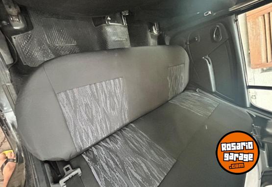 Autos - Renault Sandero 2014 GNC 400000Km - En Venta