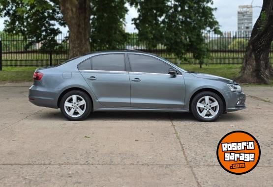 Autos - Volkswagen Vento Higline 2017 Nafta 93000Km - En Venta