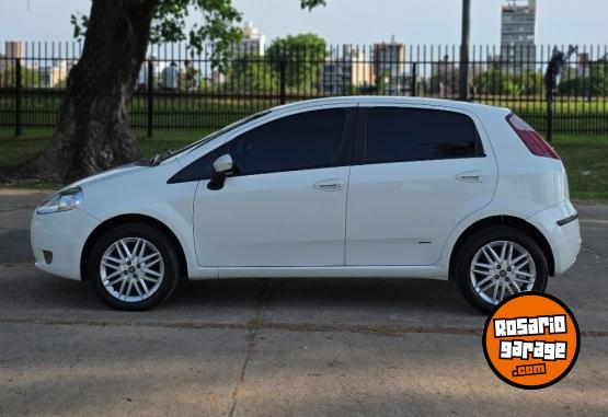 Autos - Fiat Punto ESSENCE 2012 Nafta 116000Km - En Venta