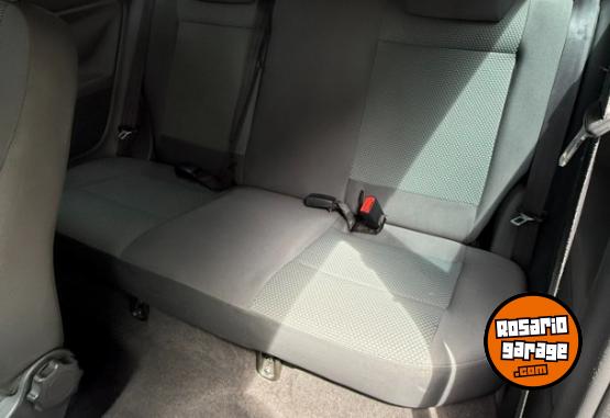 Autos - Volkswagen Fox 1.6 Comfortline 2010 Nafta 130000Km - En Venta