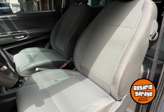 Autos - Volkswagen Fox 1.6 Comfortline 2010 Nafta 130000Km - En Venta