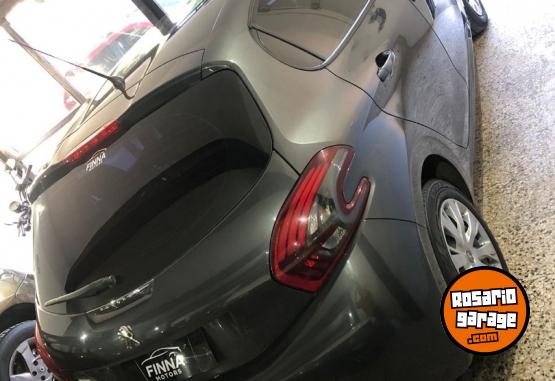 Autos - Peugeot 208 2018 GNC 92000Km - En Venta