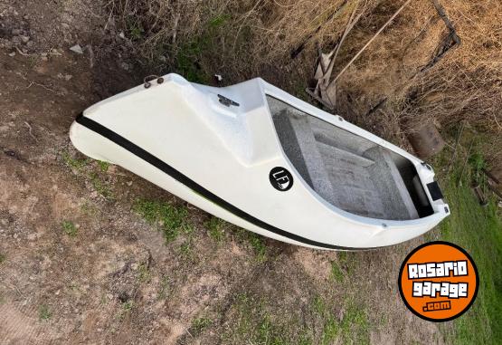 Embarcaciones - Canobote con motor 2,5hp y remos - En Venta