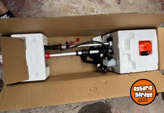 Embarcaciones - Canobote con motor 2,5hp y remos - En Venta