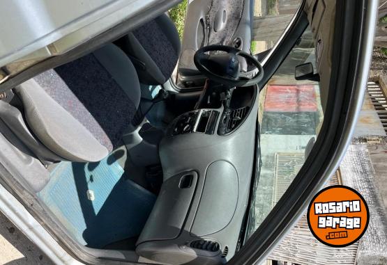 Autos - Ford Fiesta XL 2001 Nafta 200000Km - En Venta