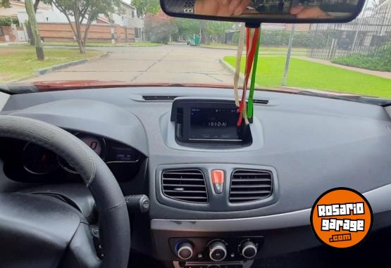 Autos - Renault FLUENCE PH2 1.6 DYNAMIC P 2015 Nafta 124000Km - En Venta