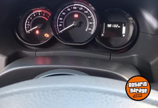 Camionetas - Renault Oroch 2021 Nafta 98000Km - En Venta