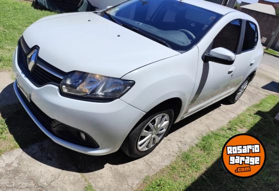 Autos - Renault Logan 2015 Nafta 98000Km - En Venta