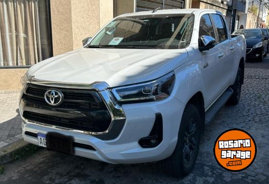 Camionetas - Toyota HILUX 2.8. SRV. 4x4 2024 Diesel 13000Km - En Venta