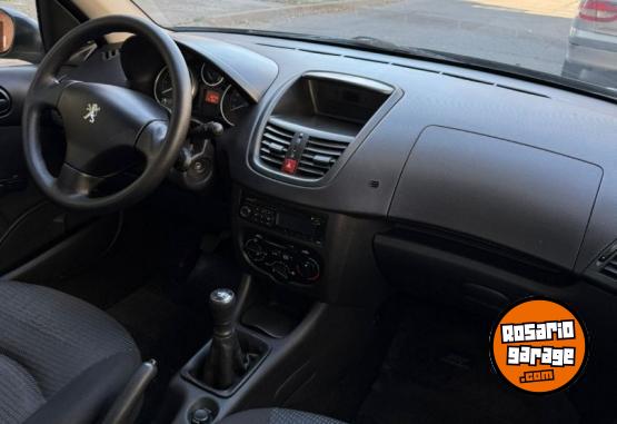 Autos - Peugeot 207 Compact 2013 Nafta 150000Km - En Venta