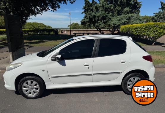 Autos - Peugeot 207 2013 Nafta 115000Km - En Venta