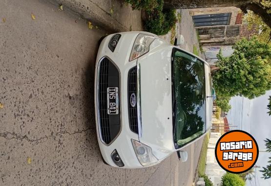 Autos - Ford Ghia 2010 Nafta 193421Km - En Venta